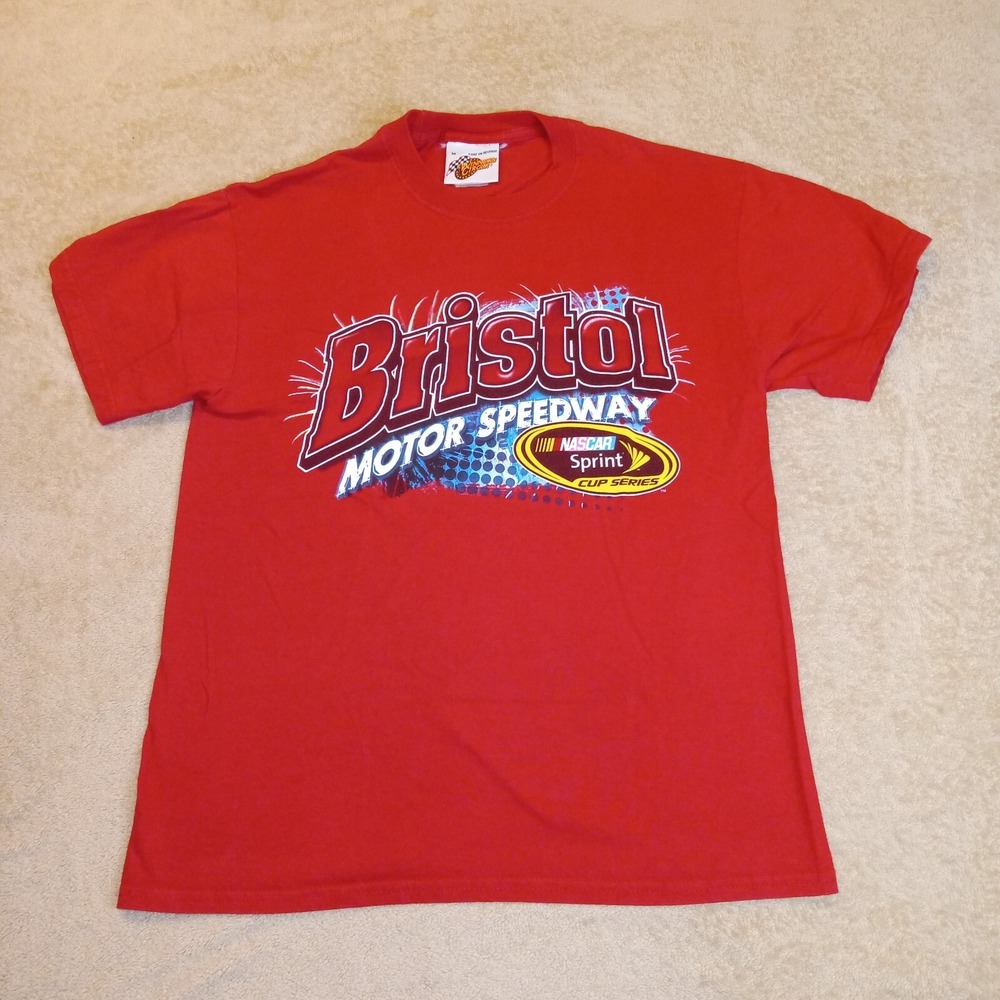 Winners Circle NASCAR Bristol T-Shirt Size Medium‎ Red